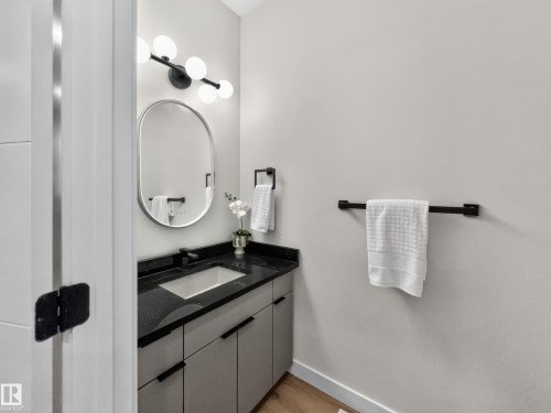 8711 149 Street Nw, Edmonton, AB - Indoor Photo Showing Bathroom