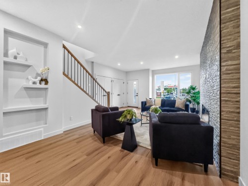 8711 149 Street Nw, Edmonton, AB - Indoor