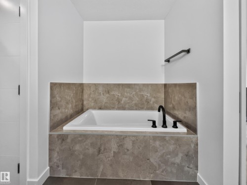 8711 149 Street Nw, Edmonton, AB - Indoor Photo Showing Bathroom