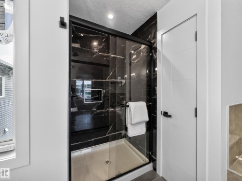 8711 149 Street Nw, Edmonton, AB - Indoor Photo Showing Other Room