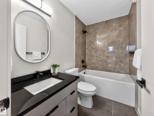 8711 149 Street Nw, Edmonton, AB - Indoor Photo Showing Bathroom