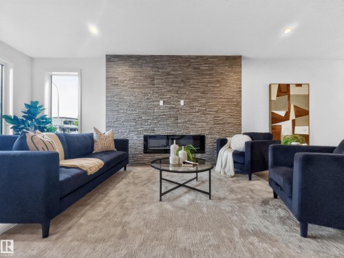 8711 149 Street Nw, Edmonton, AB - Indoor Photo Showing Living Room