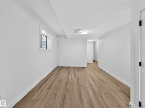 8711 149 Street Nw, Edmonton, AB - Indoor Photo Showing Other Room
