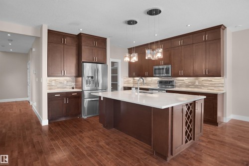 16539 132 Street Nw, Edmonton, AB - Indoor Photo Showing Kitchen With Upgraded Kitchen