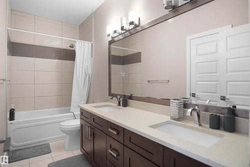 16539 132 Street Nw, Edmonton, AB - Indoor Photo Showing Bathroom
