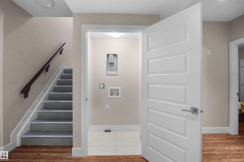 16539 132 Street Nw, Edmonton, AB - Indoor Photo Showing Other Room