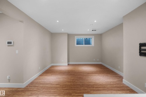 16539 132 Street Nw, Edmonton, AB - Indoor Photo Showing Other Room