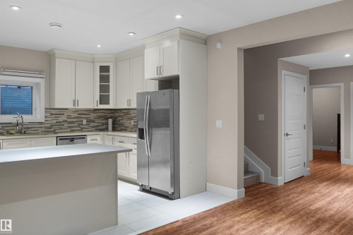 16539 132 Street Nw, Edmonton, AB - Indoor Photo Showing Kitchen