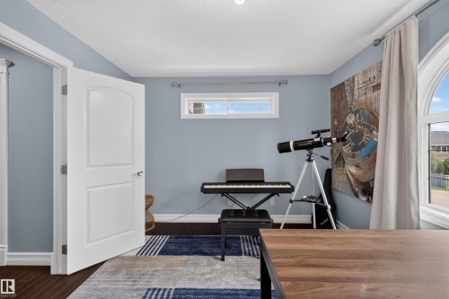 1751 Haswell Cove Nw, Edmonton, AB - Indoor