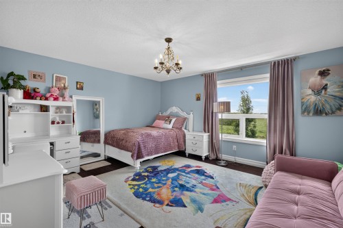 1751 Haswell Cove Nw, Edmonton, AB - Indoor Photo Showing Bedroom