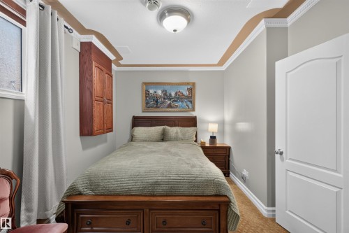 1751 Haswell Cove Nw, Edmonton, AB - Indoor Photo Showing Bedroom