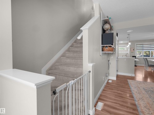 Stairs - #30 4137 76 St Nw, Edmonton, AB 