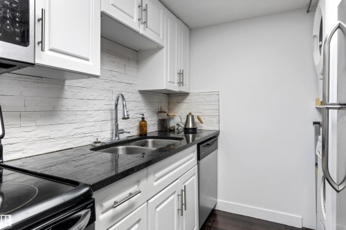 #403 10335 118 St Nw, Edmonton, AB - Indoor Photo Showing Kitchen With Double Sink With Upgraded Kitchen