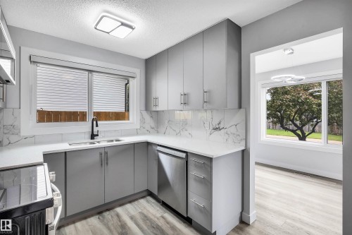 14208 51 Street, Edmonton, AB 
