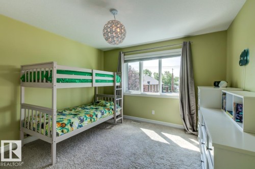 8935 84 Avenue Nw, Edmonton, AB 