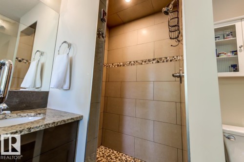 8935 84 Avenue Nw, Edmonton, AB 