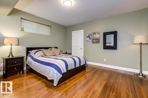 8935 84 Avenue Nw, Edmonton, AB 