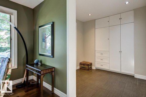 8935 84 Avenue Nw, Edmonton, AB 