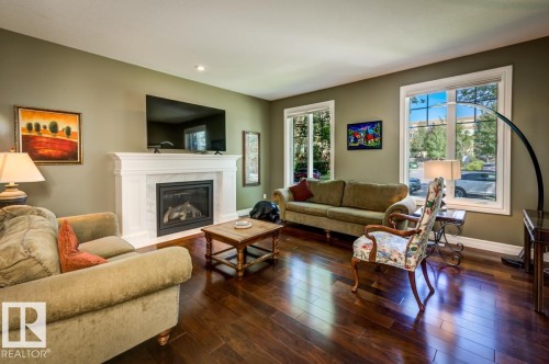 8935 84 Avenue Nw, Edmonton, AB 