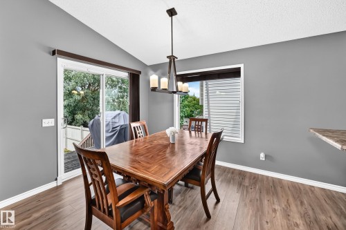 312 Gibb Close Nw, Edmonton, AB - Indoor Photo Showing Dining Room