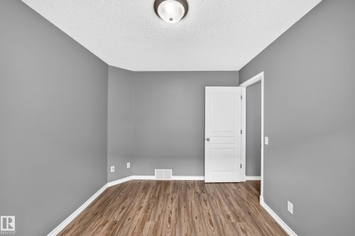 312 Gibb Close Nw, Edmonton, AB - Indoor Photo Showing Other Room
