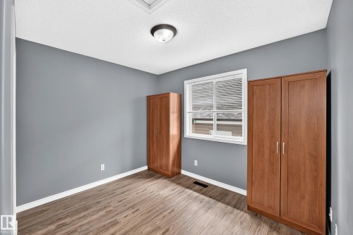 312 Gibb Close Nw, Edmonton, AB - Indoor Photo Showing Other Room