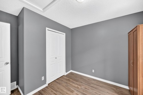 312 Gibb Close Nw, Edmonton, AB - Indoor Photo Showing Other Room