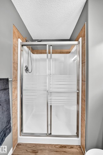 312 Gibb Close Nw, Edmonton, AB - Indoor Photo Showing Bathroom