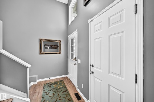 312 Gibb Close Nw, Edmonton, AB - Indoor Photo Showing Other Room