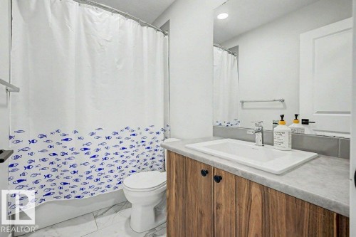 243 Brickyard Cove, Stony Plain, AB - Indoor Photo Showing Bathroom