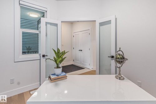 5380 Kimball Place Sw, Edmonton, AB - Indoor