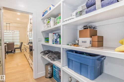 5380 Kimball Place Sw, Edmonton, AB - Indoor