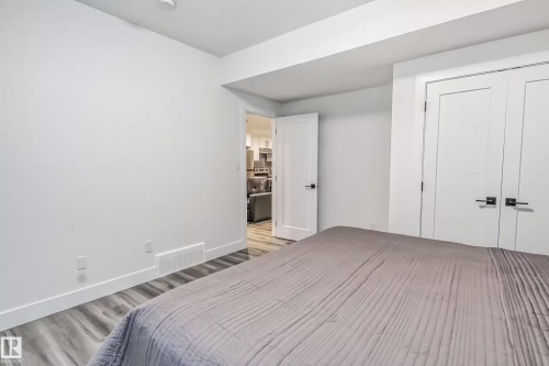 5380 Kimball Place Sw, Edmonton, AB - Indoor Photo Showing Bedroom
