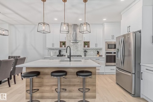 5380 Kimball Place Sw, Edmonton, AB - Indoor Photo Showing Kitchen With Stainless Steel Kitchen With Upgraded Kitchen