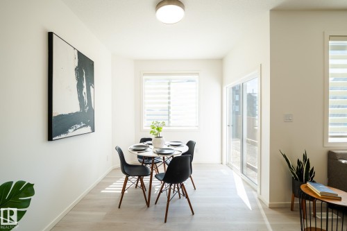 7705 174A Avenue, Edmonton, AB - Indoor Photo Showing Dining Room