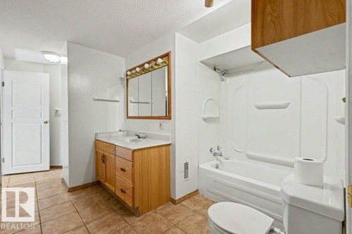 26 Louisbourg Place, St. Albert, AB - Indoor Photo Showing Bathroom