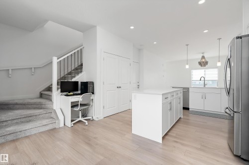 2644 192 Street Nw, Edmonton, AB - Indoor Photo Showing Kitchen
