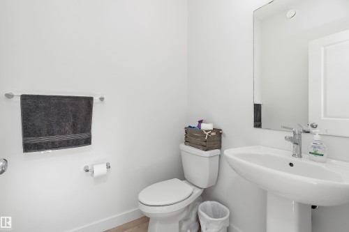 2644 192 Street Nw, Edmonton, AB - Indoor Photo Showing Bathroom