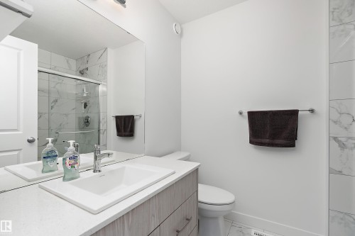 2644 192 Street Nw, Edmonton, AB - Indoor Photo Showing Bathroom