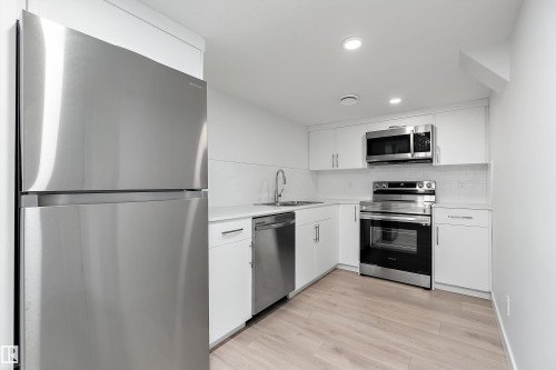 2644 192 Street Nw, Edmonton, AB - Indoor Photo Showing Kitchen
