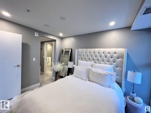 #702 10180 103 St Nw, Edmonton, AB - Indoor Photo Showing Bedroom