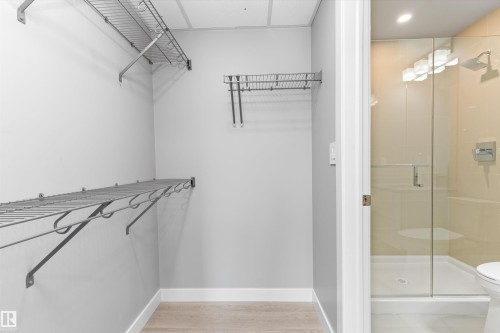 #702 10180 103 St Nw, Edmonton, AB - Indoor Photo Showing Bathroom