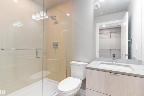 #702 10180 103 St Nw, Edmonton, AB - Indoor Photo Showing Bathroom