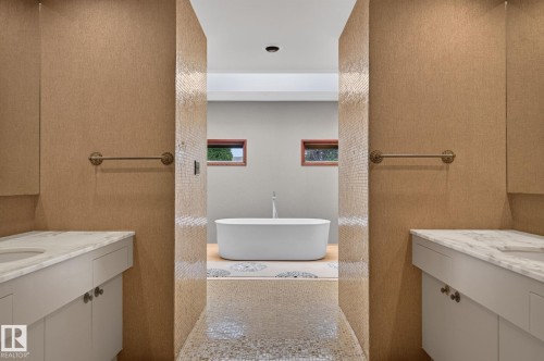 59 Westbrook Drive Nw, Edmonton, AB - Indoor Photo Showing Bathroom