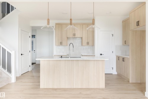 49 Chartres Close, St. Albert, AB - Indoor Photo Showing Kitchen