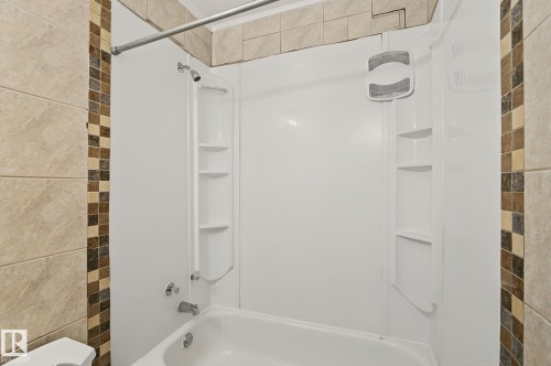 Bathroom - 11147 78 Avenue Nw, Edmonton, AB 