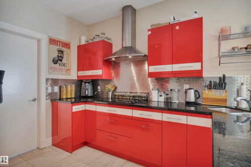 12205 112 Avenue, Edmonton, AB - Indoor Photo Showing Kitchen
