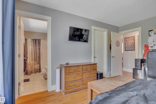 12205 112 Avenue, Edmonton, AB - Indoor Photo Showing Bedroom