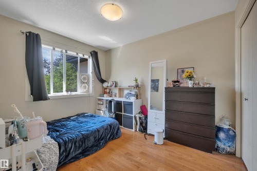 12205 112 Avenue, Edmonton, AB - Indoor Photo Showing Bedroom