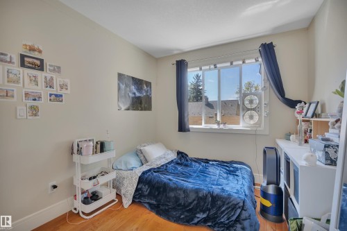 12205 112 Avenue, Edmonton, AB - Indoor Photo Showing Bedroom